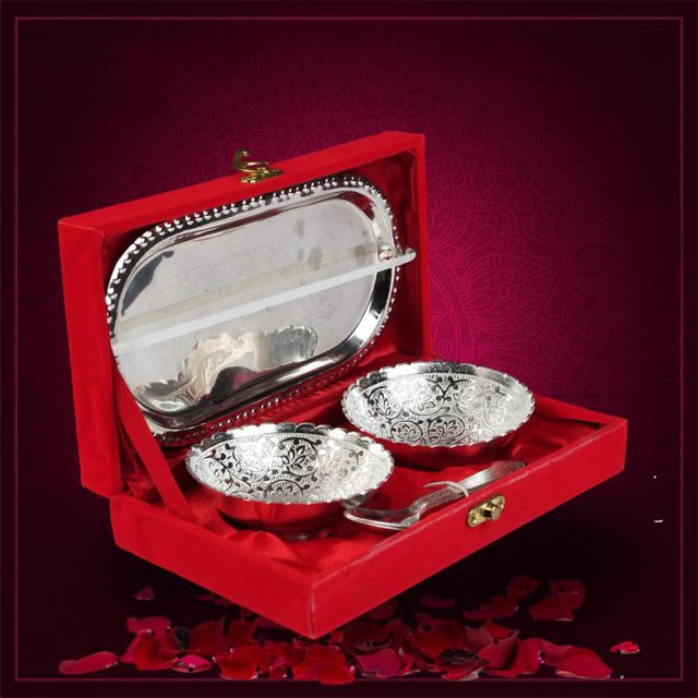 Elegant German Silver Plate with Two Bowls in Velvet Box Set of 10